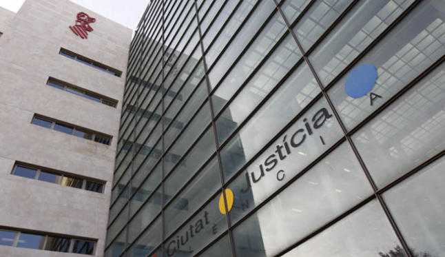 LA AUDIENCIA OBLIGA A DEVOLVER AL COMPRADOR LOS IMPUESTOS QUE PAGÓ AL FIRMAR LA HIPOTECA